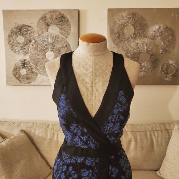 Harlyn Two-Tone Lace Surplice Dress size Small in Black/Blue - NEW - Picture 5 of 13